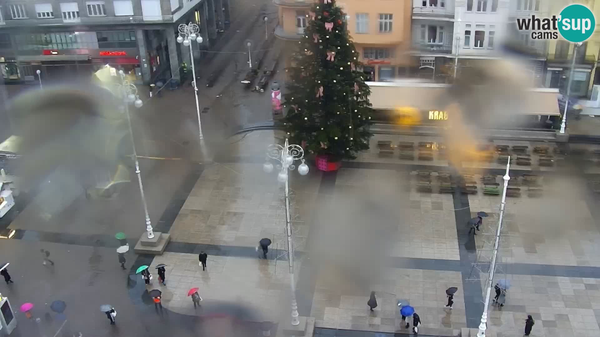 Trg Bana Jelačića web kamera Zagreb – Hotel Dubrovnik