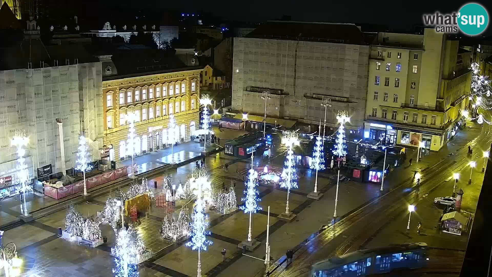 Trg Bana Jelačića web kamera Zagreb – Hotel Dubrovnik