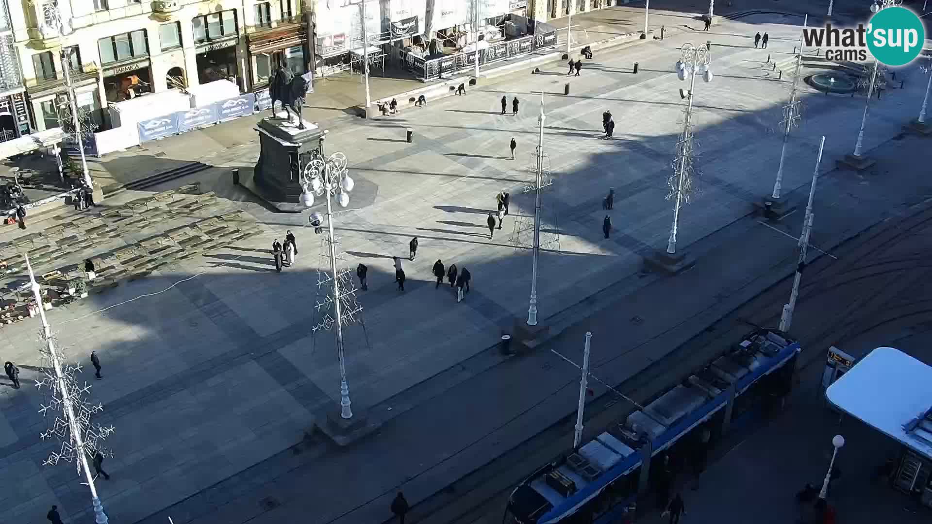 Trg Bana Jelačića v živo Zagreb – Hotel Dubrovnik