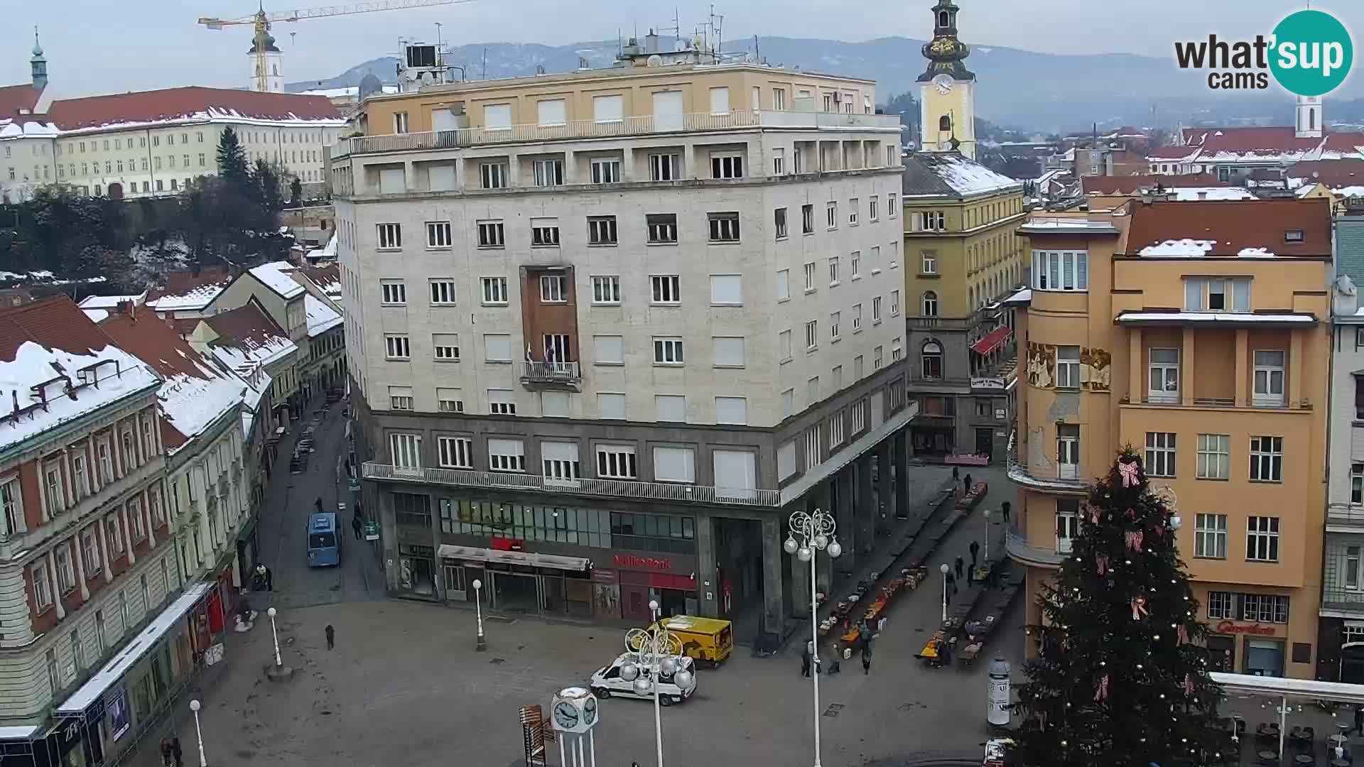Ban Jelačić Platz  Live webcam Zagreb – Hotel Dubrovnik