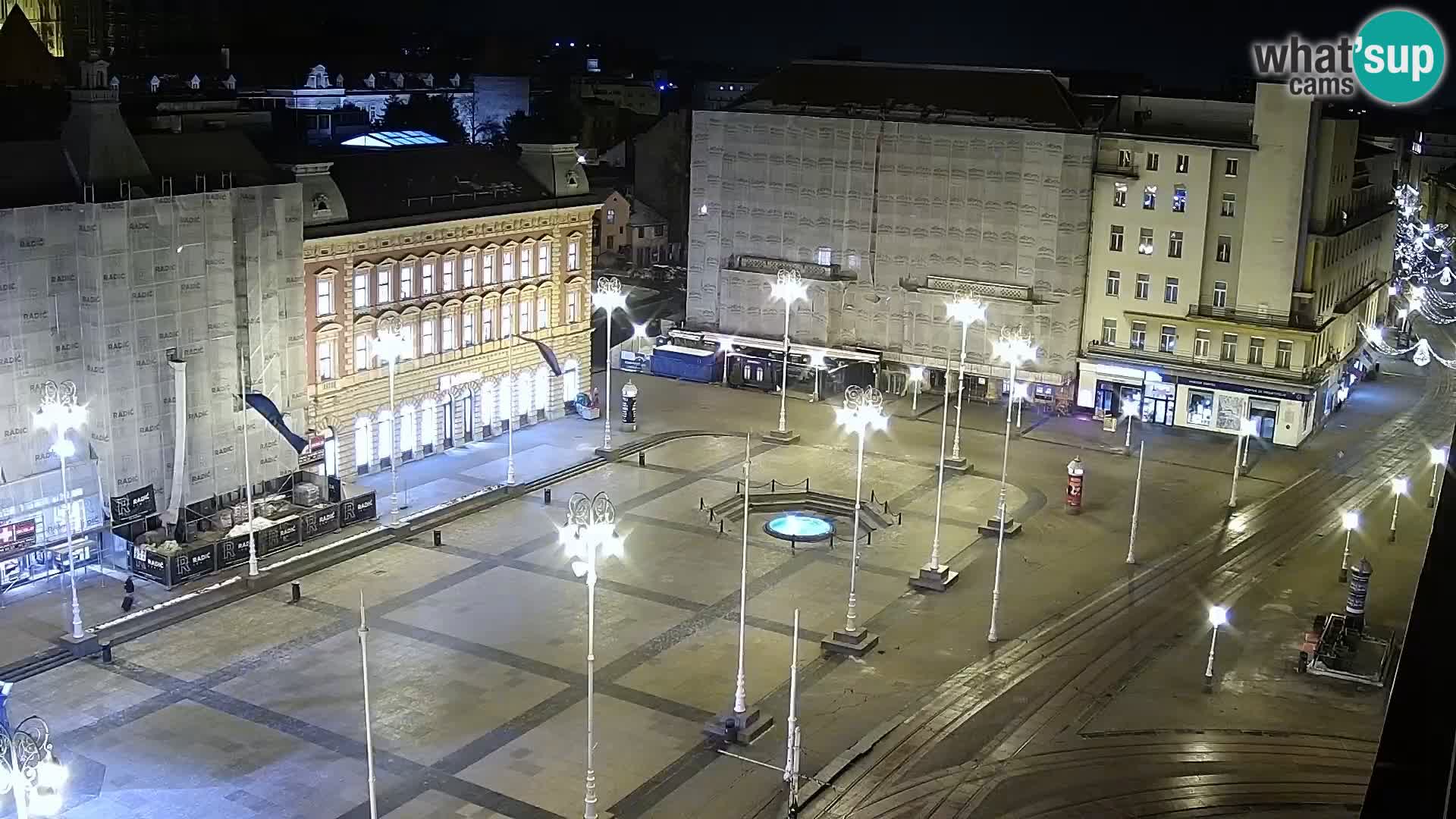 Trg Bana Jelačića web kamera Zagreb – Hotel Dubrovnik