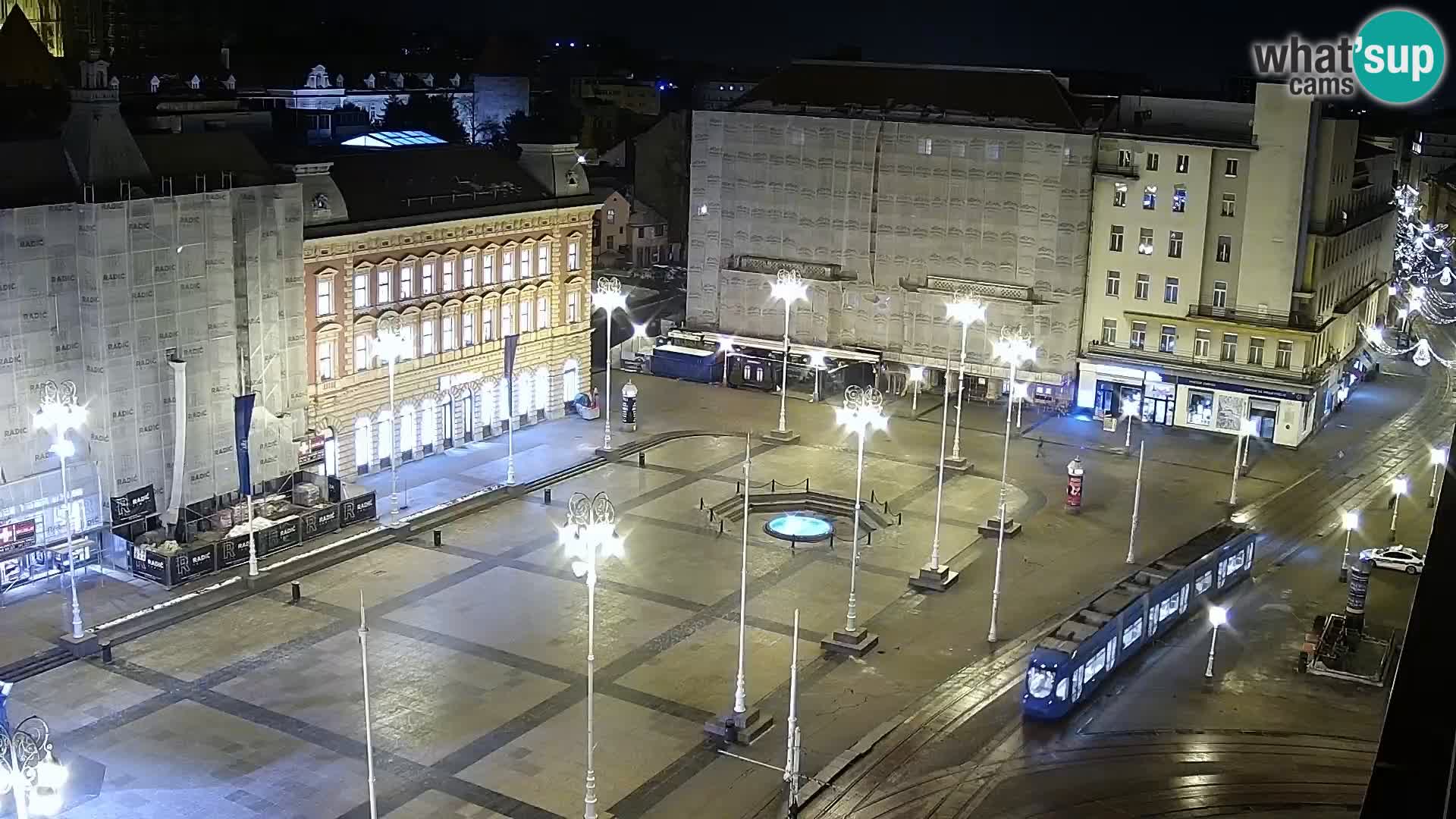 Trg Bana Jelačića web kamera Zagreb – Hotel Dubrovnik