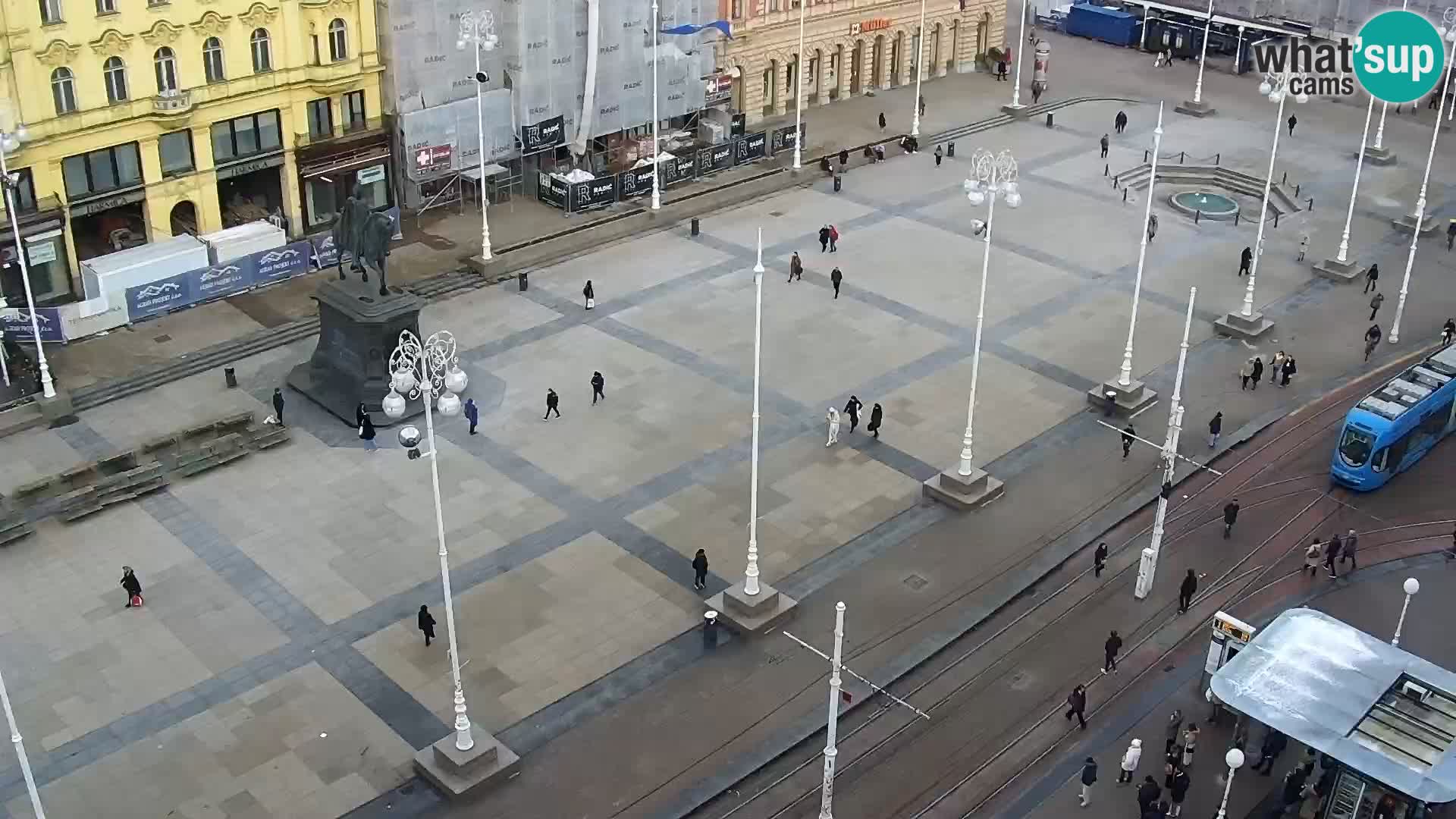 Trg Bana Jelačića v živo Zagreb – Hotel Dubrovnik