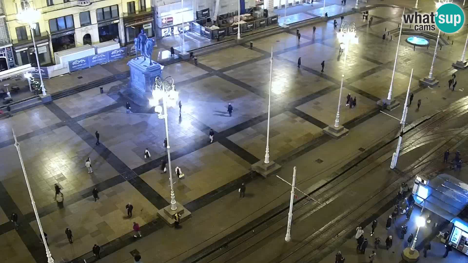 Trg Bana Jelačića v živo Zagreb – Hotel Dubrovnik