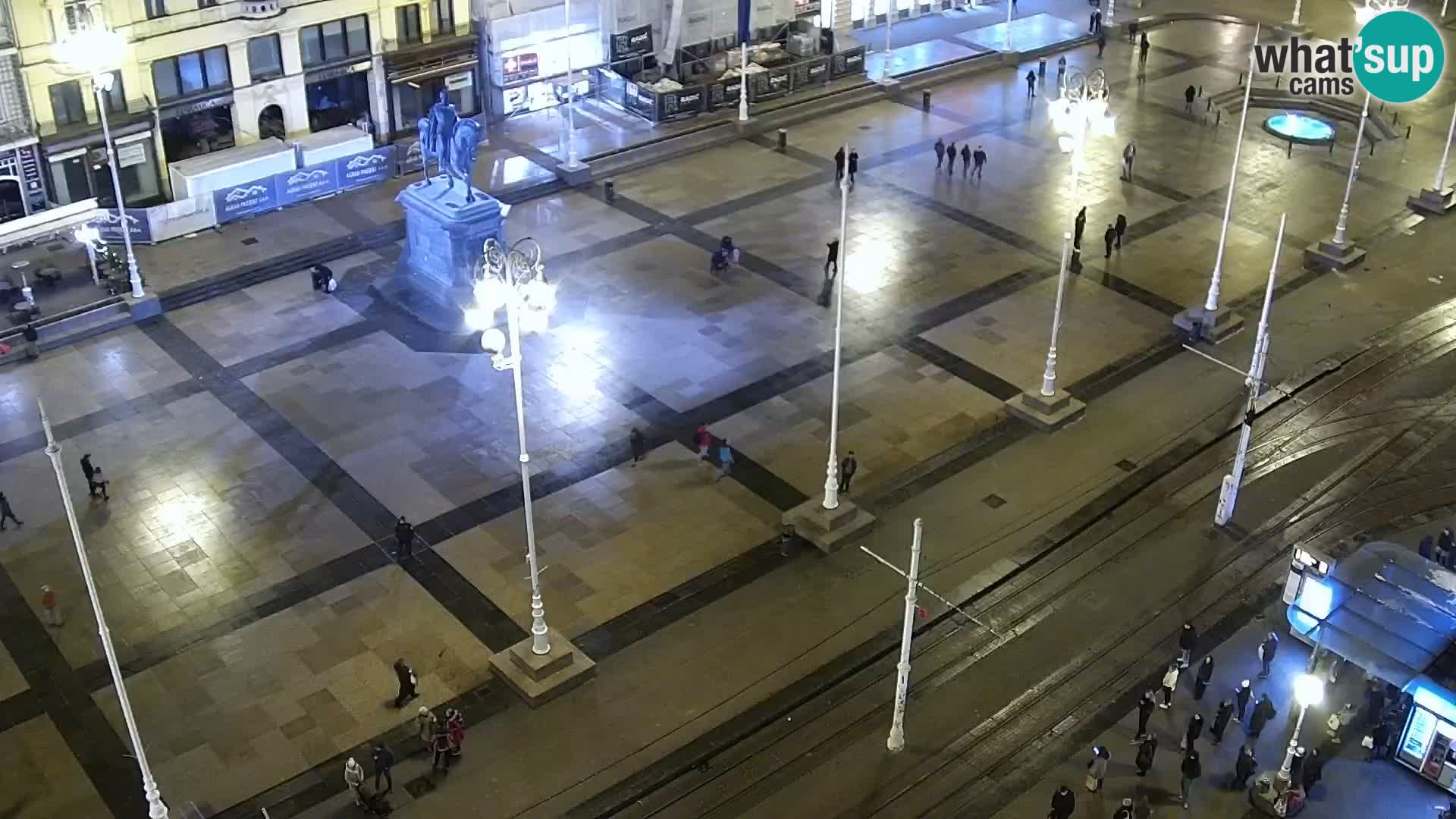 Trg Bana Jelačića v živo Zagreb – Hotel Dubrovnik