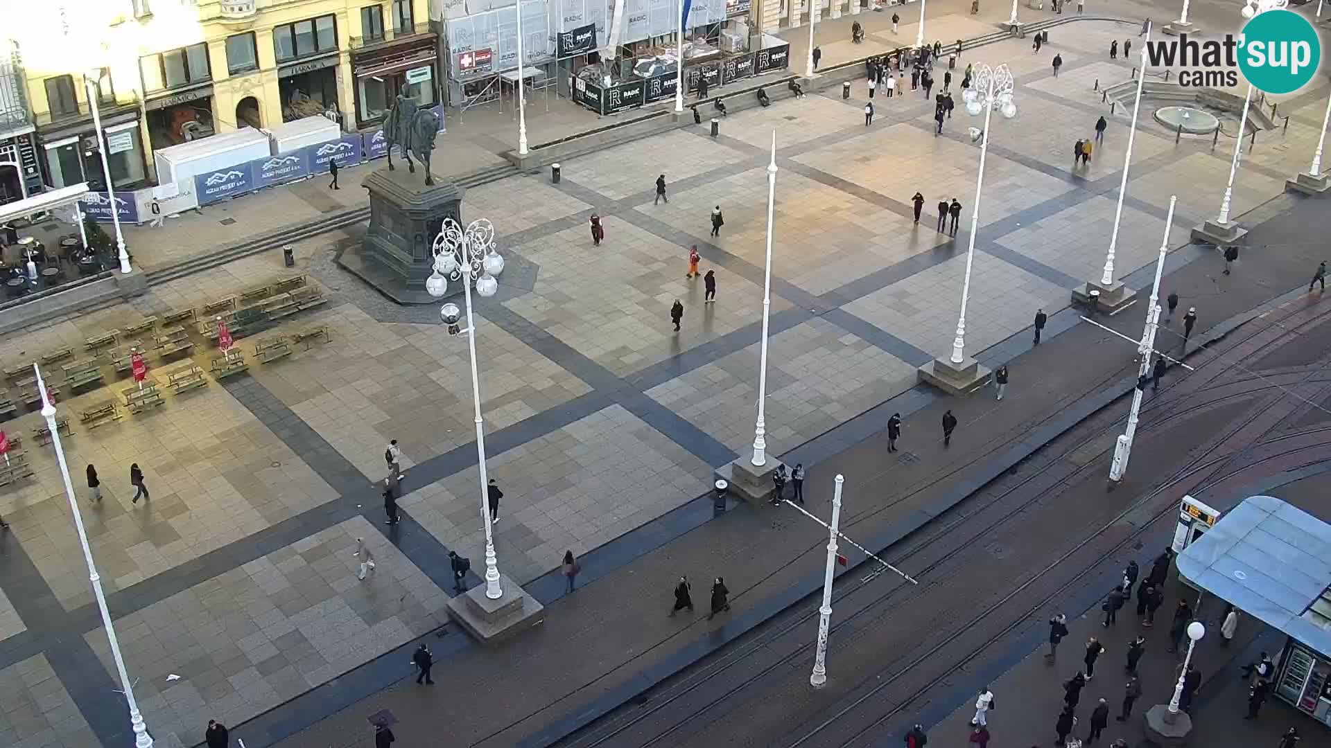 Trg Bana Jelačića web kamera Zagreb – Hotel Dubrovnik