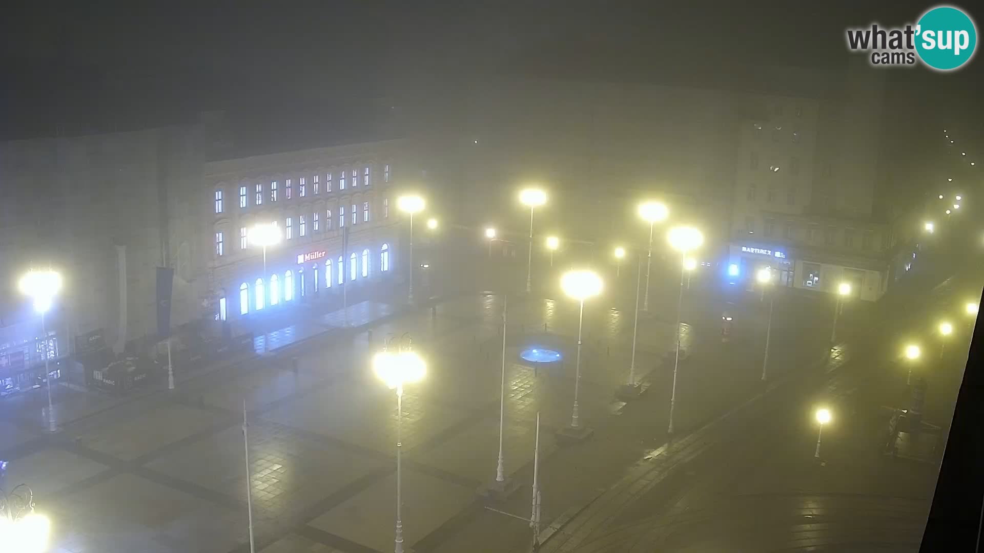 Trg Bana Jelačića web kamera Zagreb – Hotel Dubrovnik