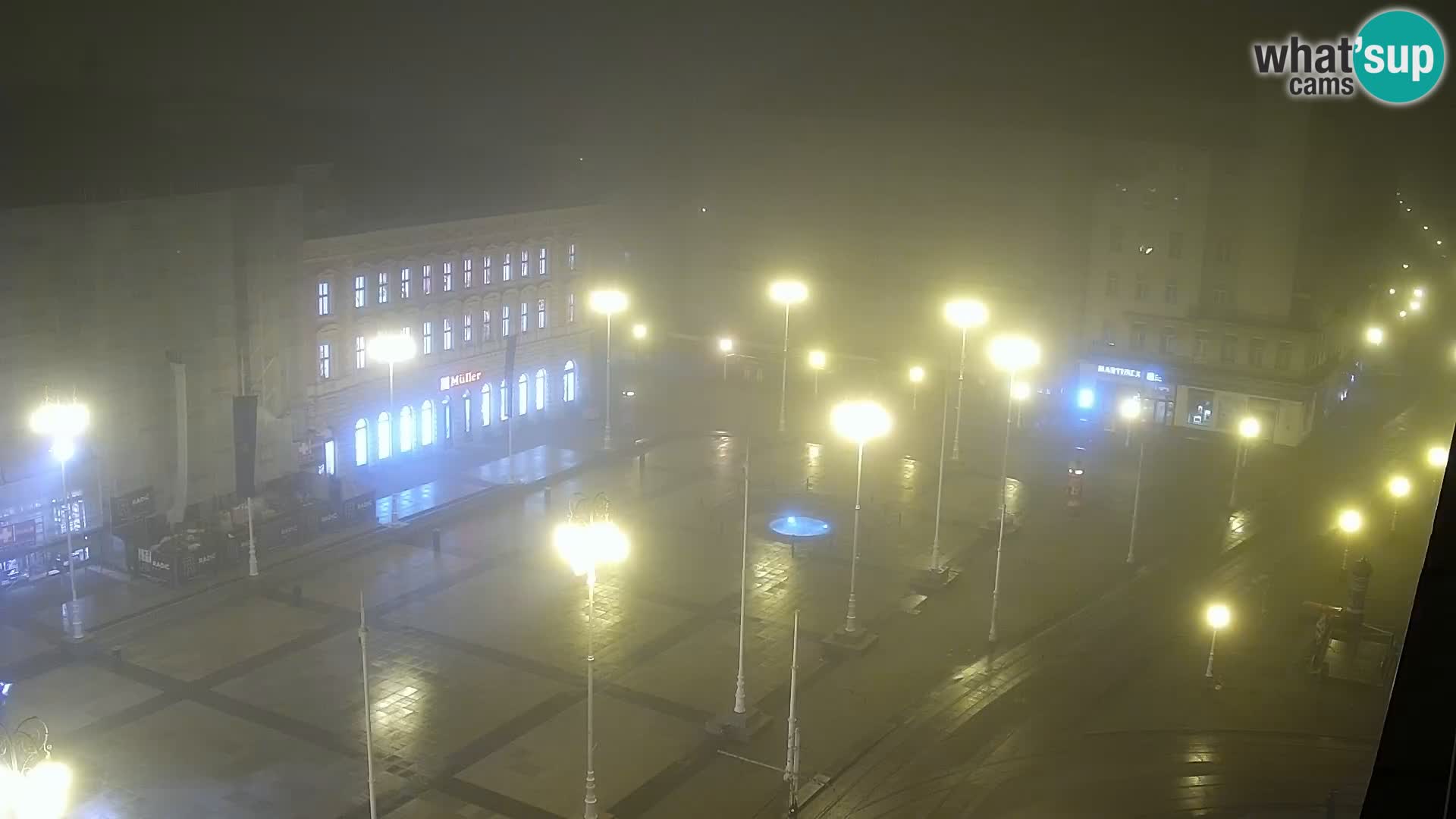 Trg Bana Jelačića web kamera Zagreb – Hotel Dubrovnik