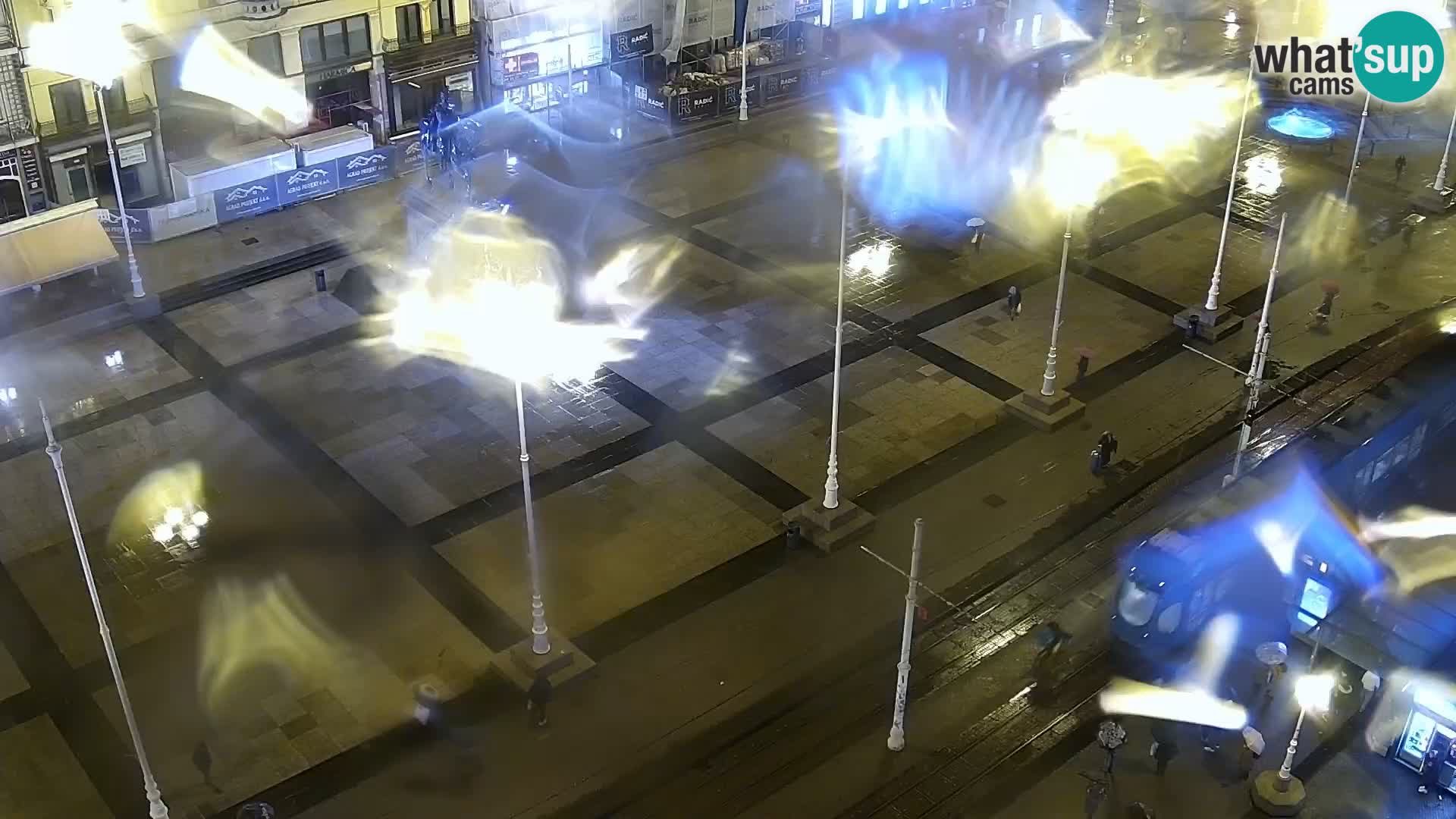 Trg Bana Jelačića v živo Zagreb – Hotel Dubrovnik