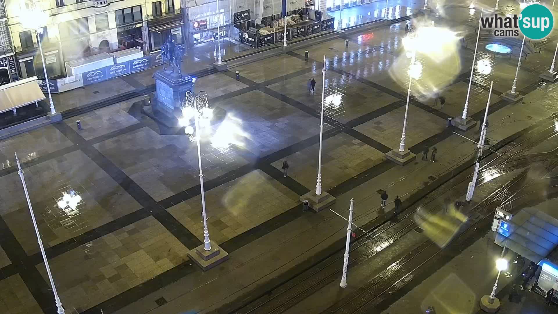 Trg Bana Jelačića web kamera Zagreb – Hotel Dubrovnik
