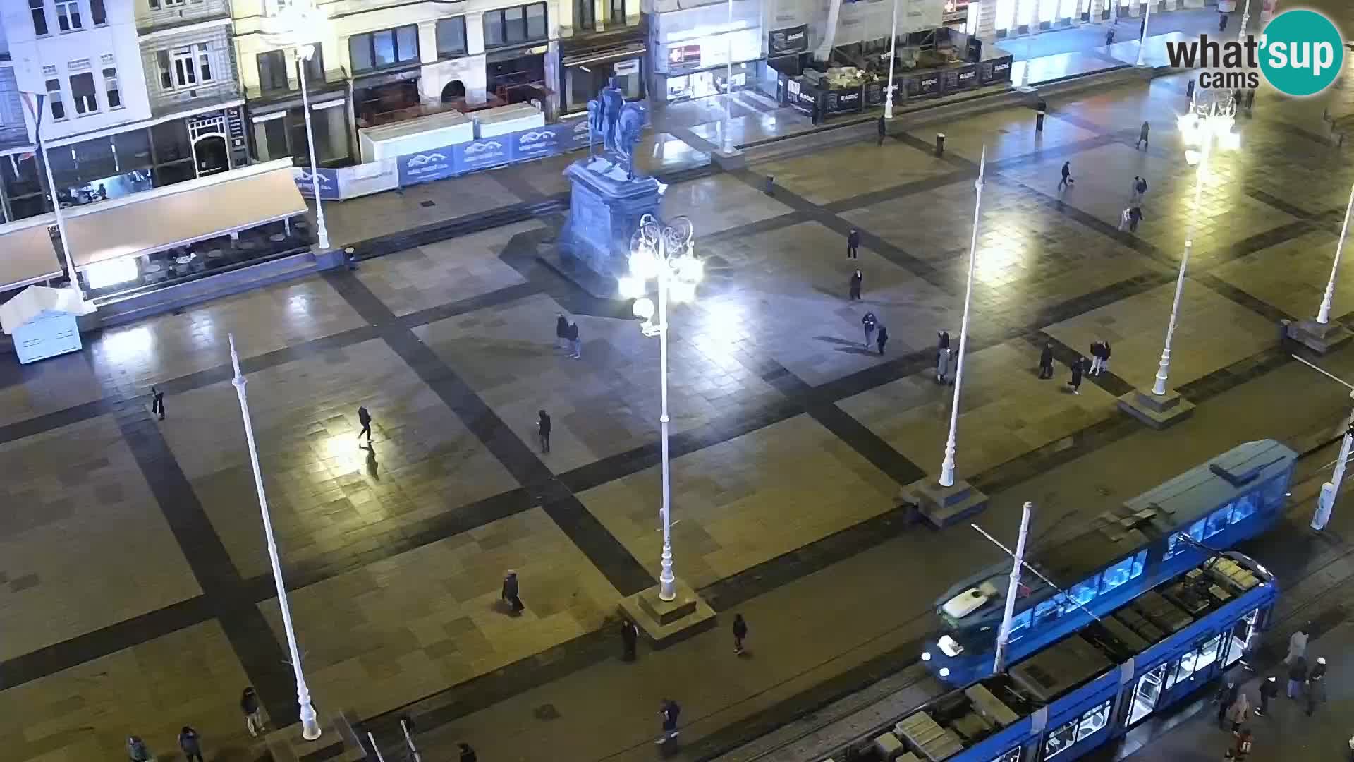 Trg Bana Jelačića v živo Zagreb – Hotel Dubrovnik