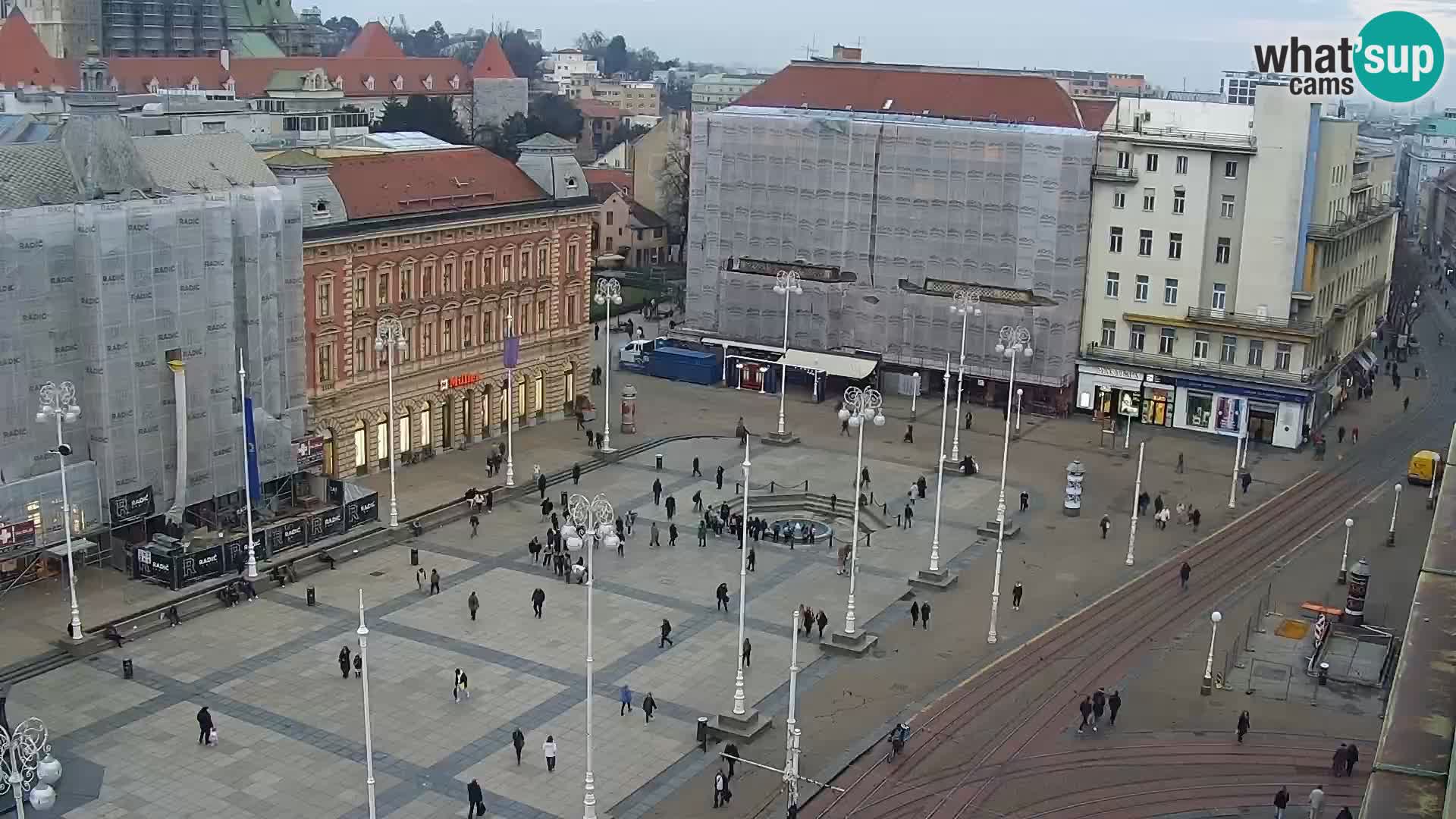 Trg Bana Jelačića web kamera Zagreb – Hotel Dubrovnik