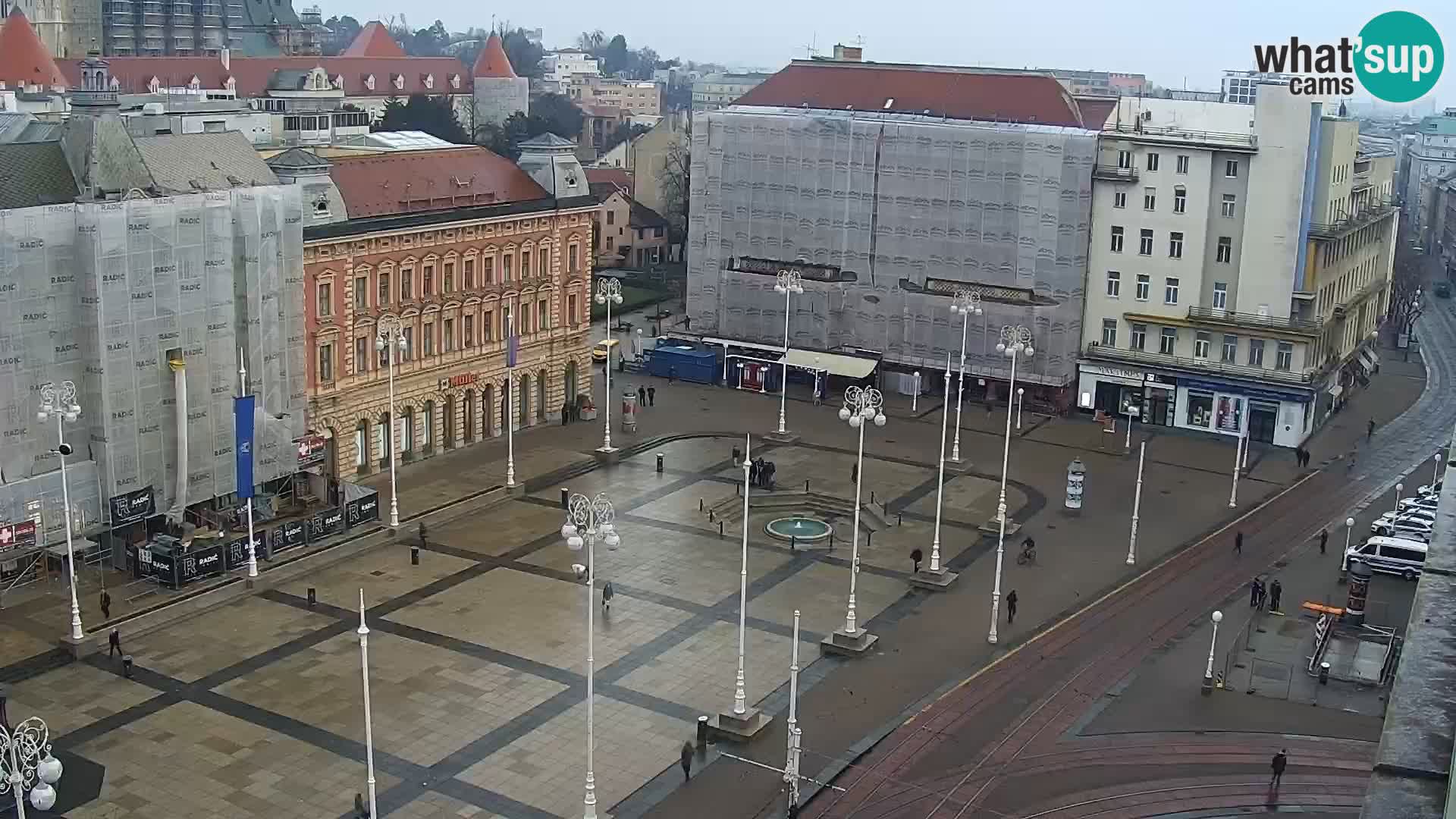 Trg Bana Jelačića v živo Zagreb – Hotel Dubrovnik