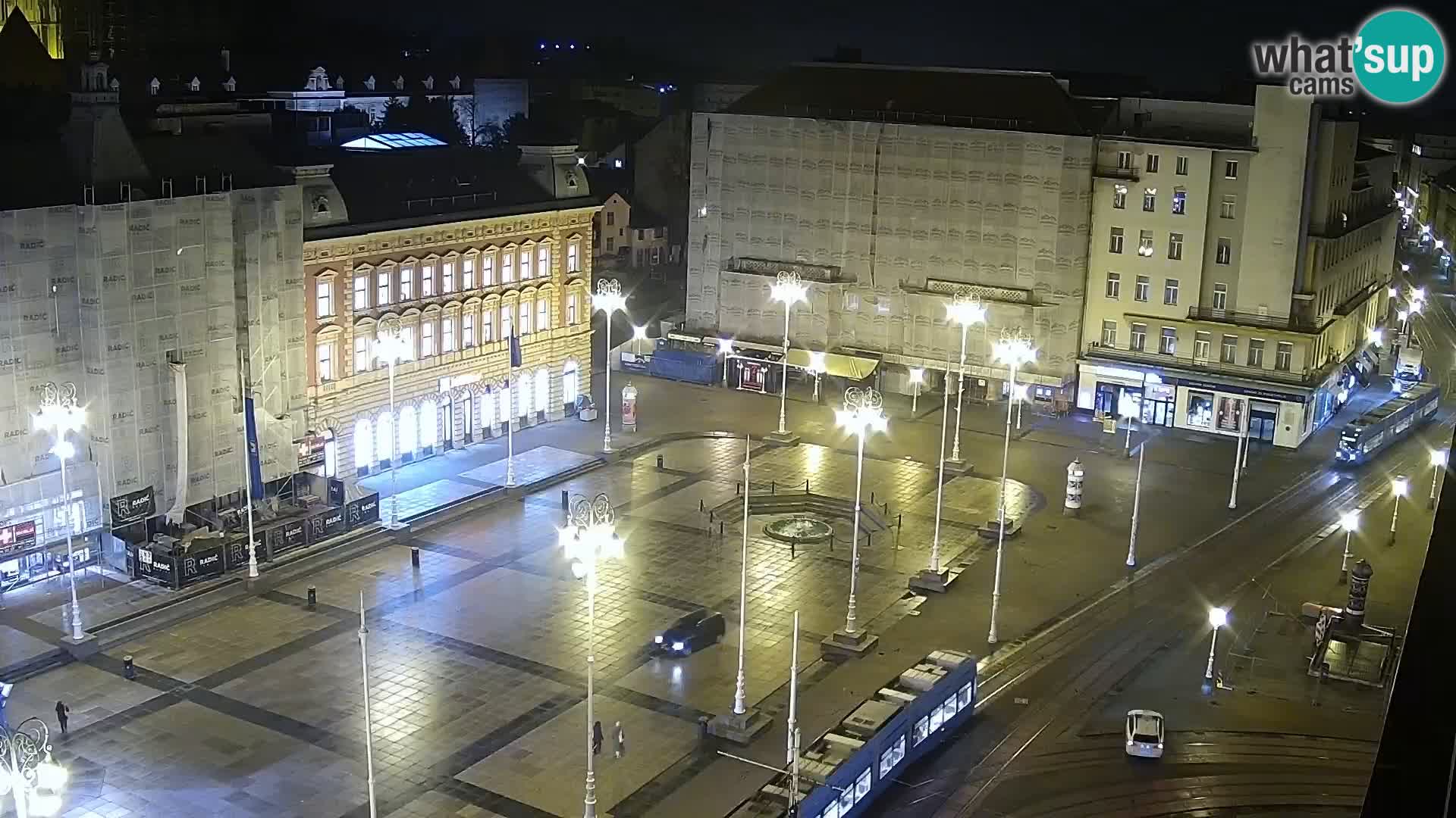 Trg Bana Jelačića web kamera Zagreb – Hotel Dubrovnik