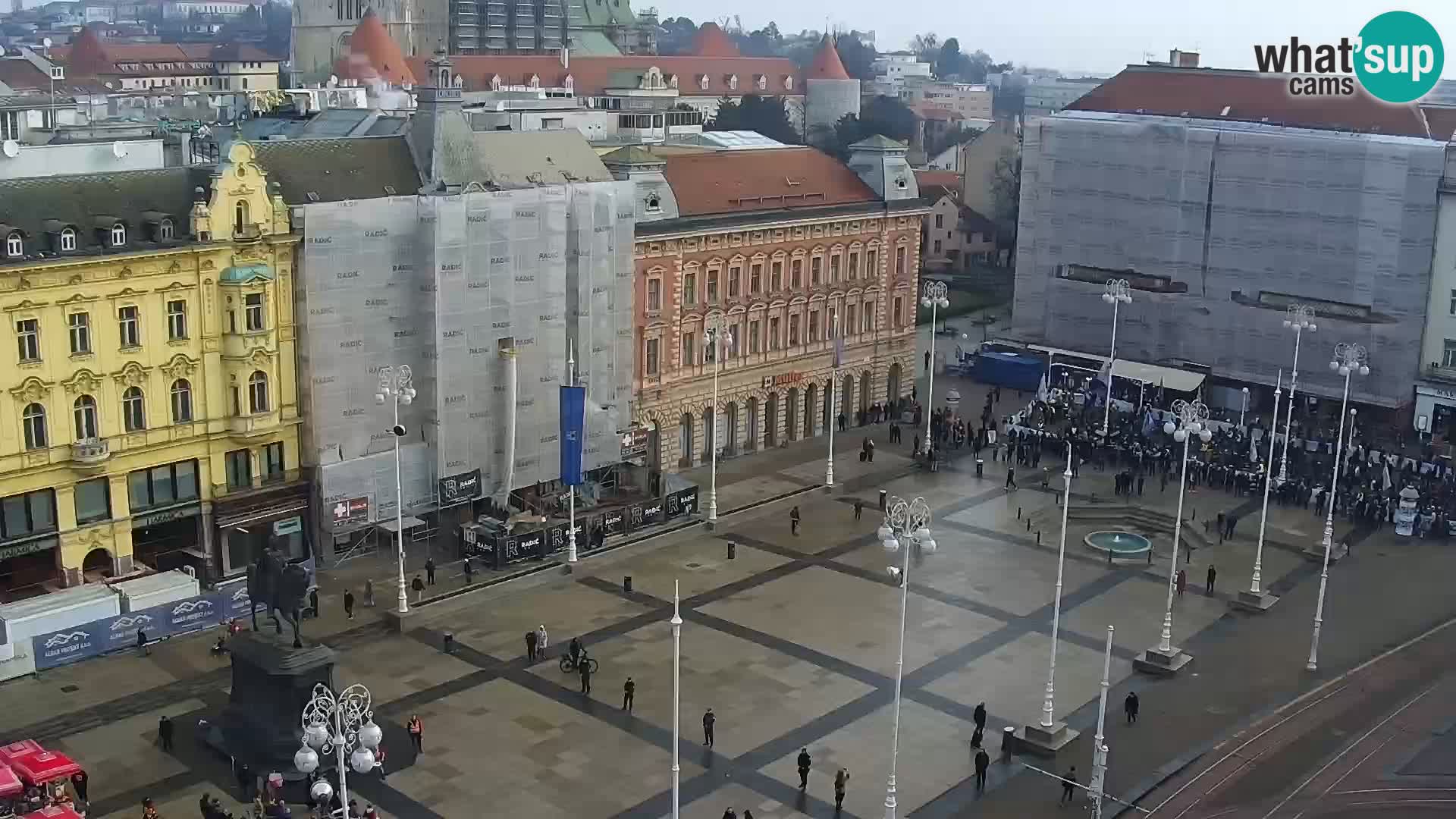 Trg Bana Jelačića v živo Zagreb – Hotel Dubrovnik