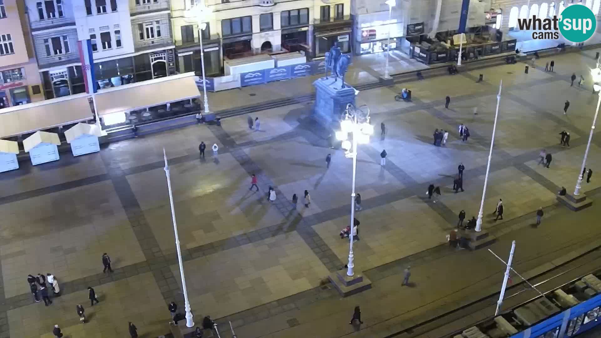 Trg Bana Jelačića v živo Zagreb – Hotel Dubrovnik