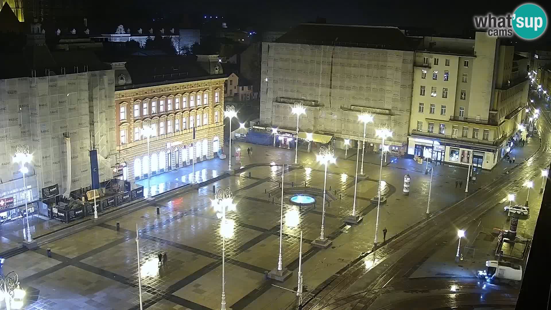 Trg Bana Jelačića v živo Zagreb – Hotel Dubrovnik