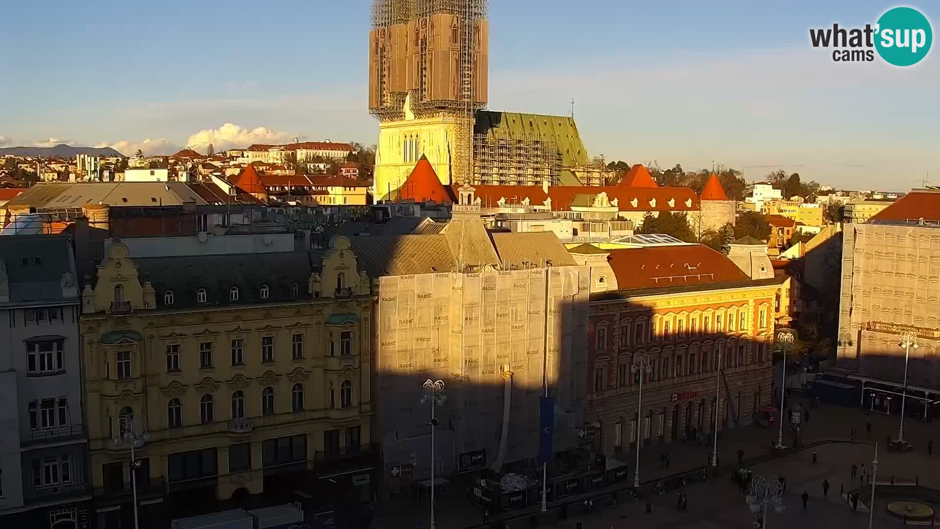 Trg Bana Jelačića v živo Zagreb – Hotel Dubrovnik