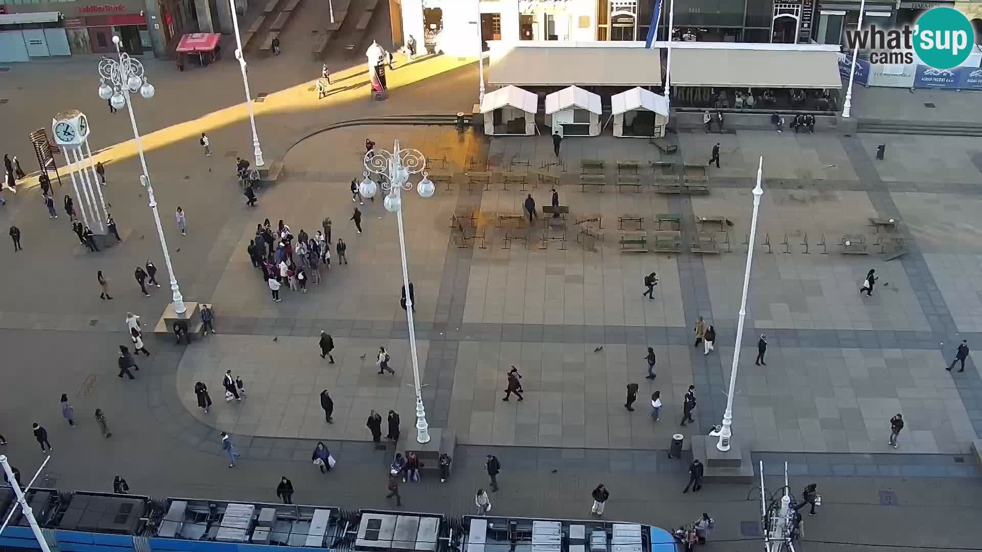 Trg Bana Jelačića web kamera Zagreb – Hotel Dubrovnik