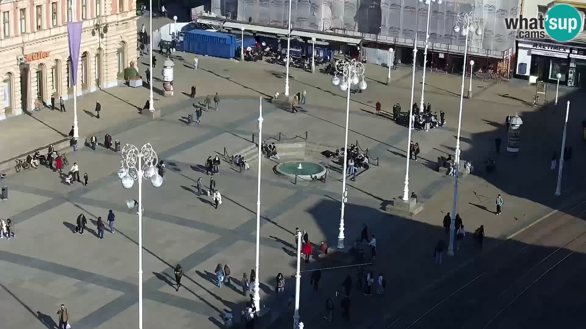 Trg Bana Jelačića v živo Zagreb – Hotel Dubrovnik