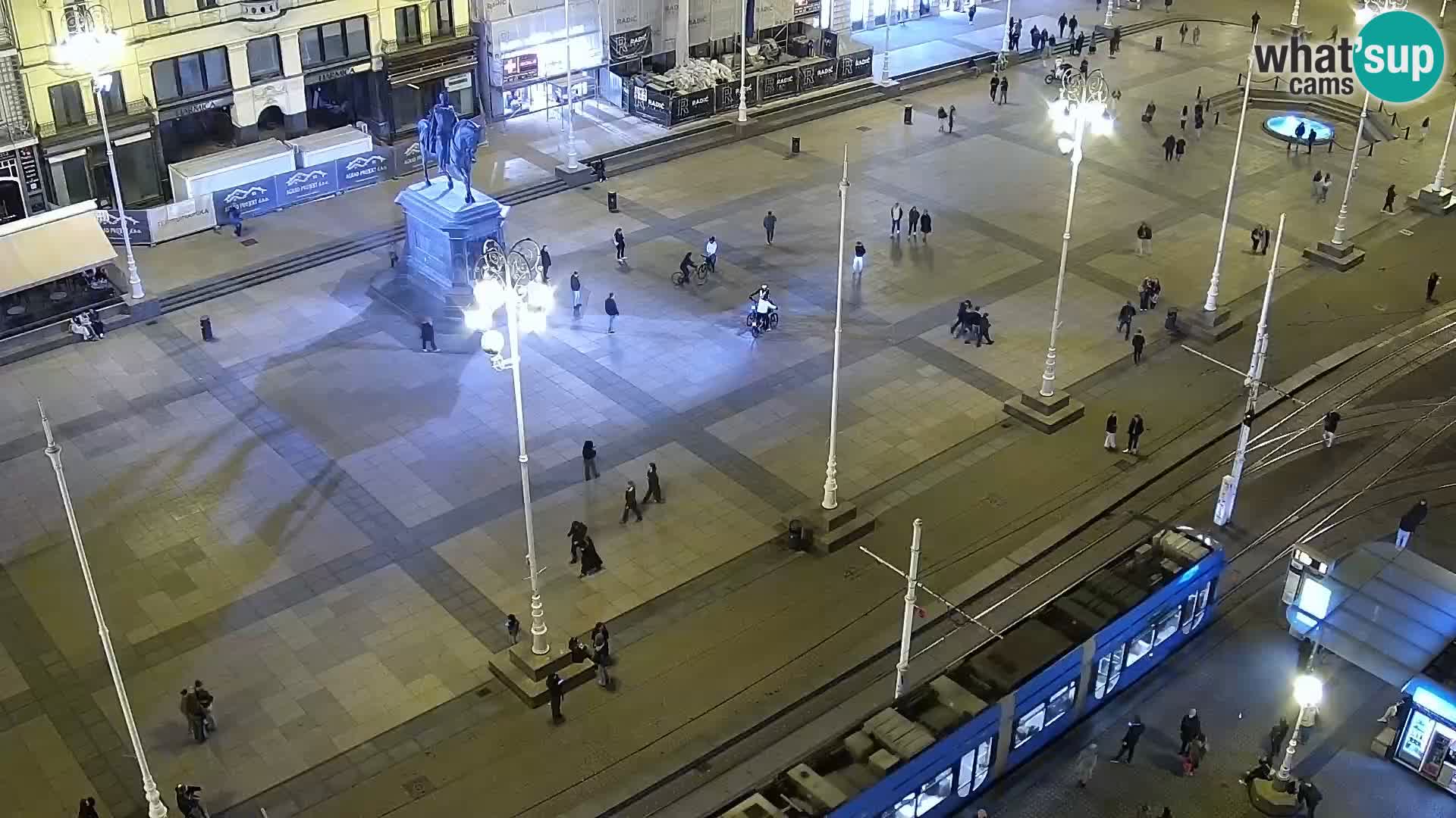 Trg Bana Jelačića v živo Zagreb – Hotel Dubrovnik