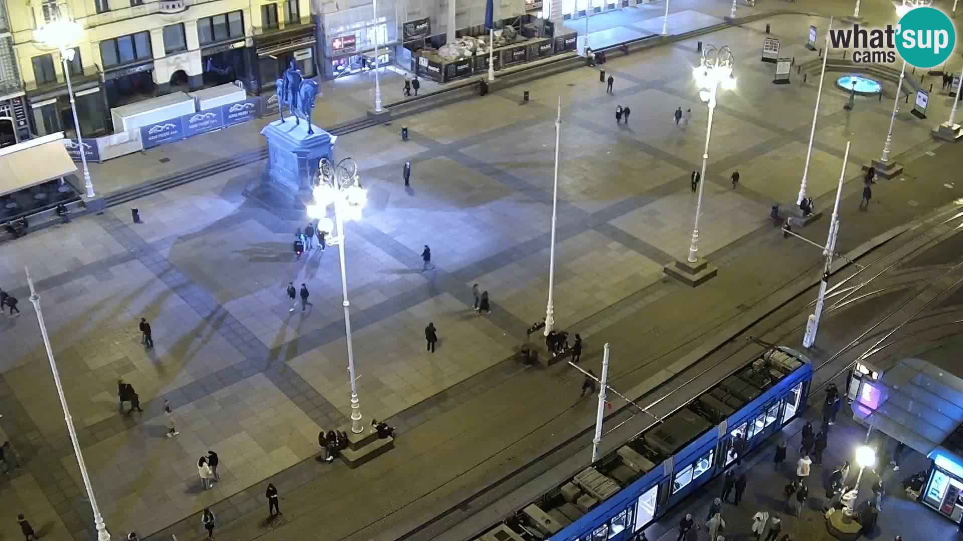 Trg Bana Jelačića v živo Zagreb – Hotel Dubrovnik