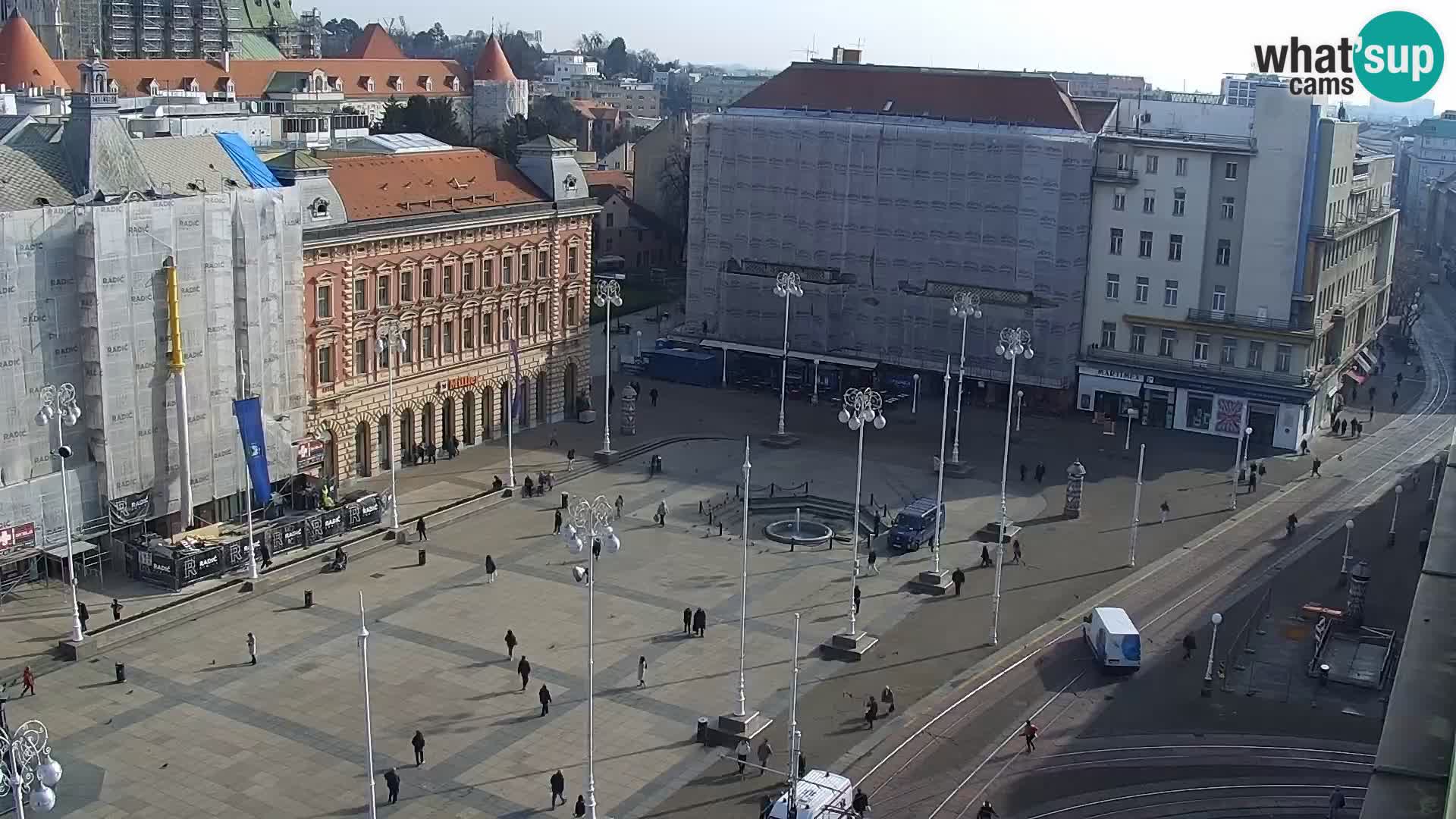 Trg Bana Jelačića web kamera Zagreb – Hotel Dubrovnik