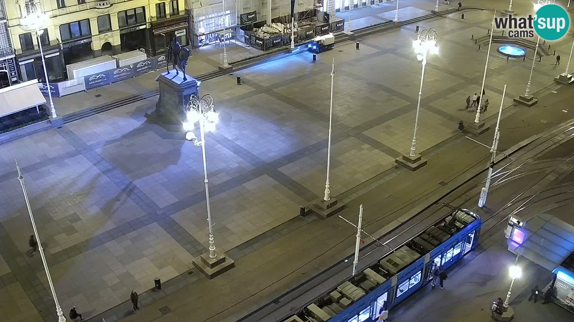 Trg Bana Jelačića web kamera Zagreb – Hotel Dubrovnik