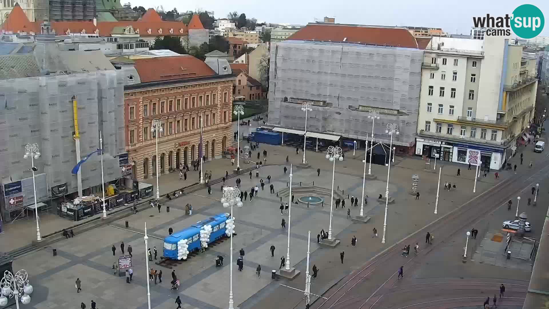 Trg Bana Jelačića v živo Zagreb – Hotel Dubrovnik