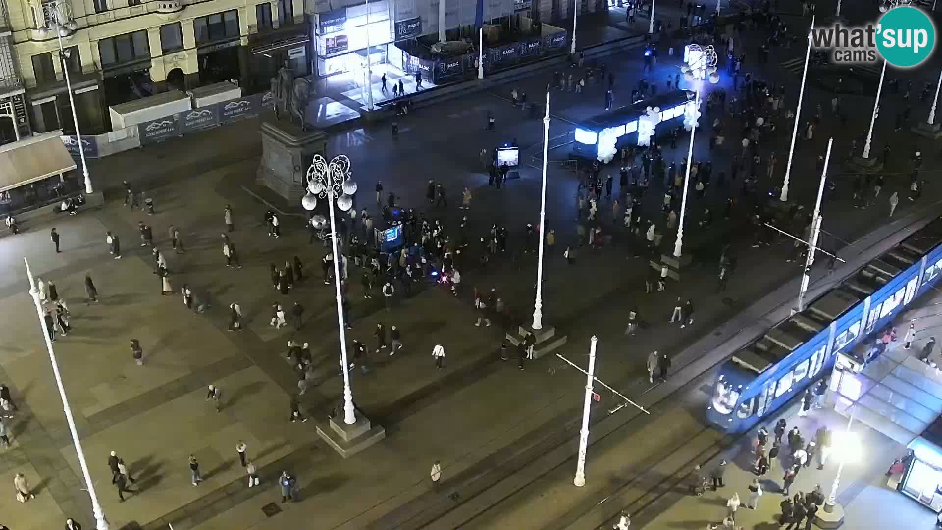 Trg Bana Jelačića v živo Zagreb – Hotel Dubrovnik