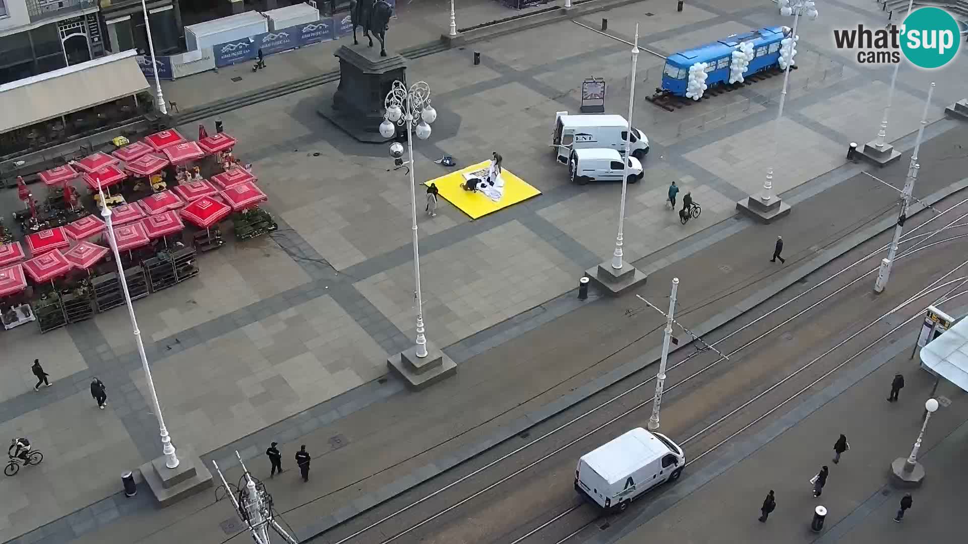 Trg Bana Jelačića v živo Zagreb – Hotel Dubrovnik