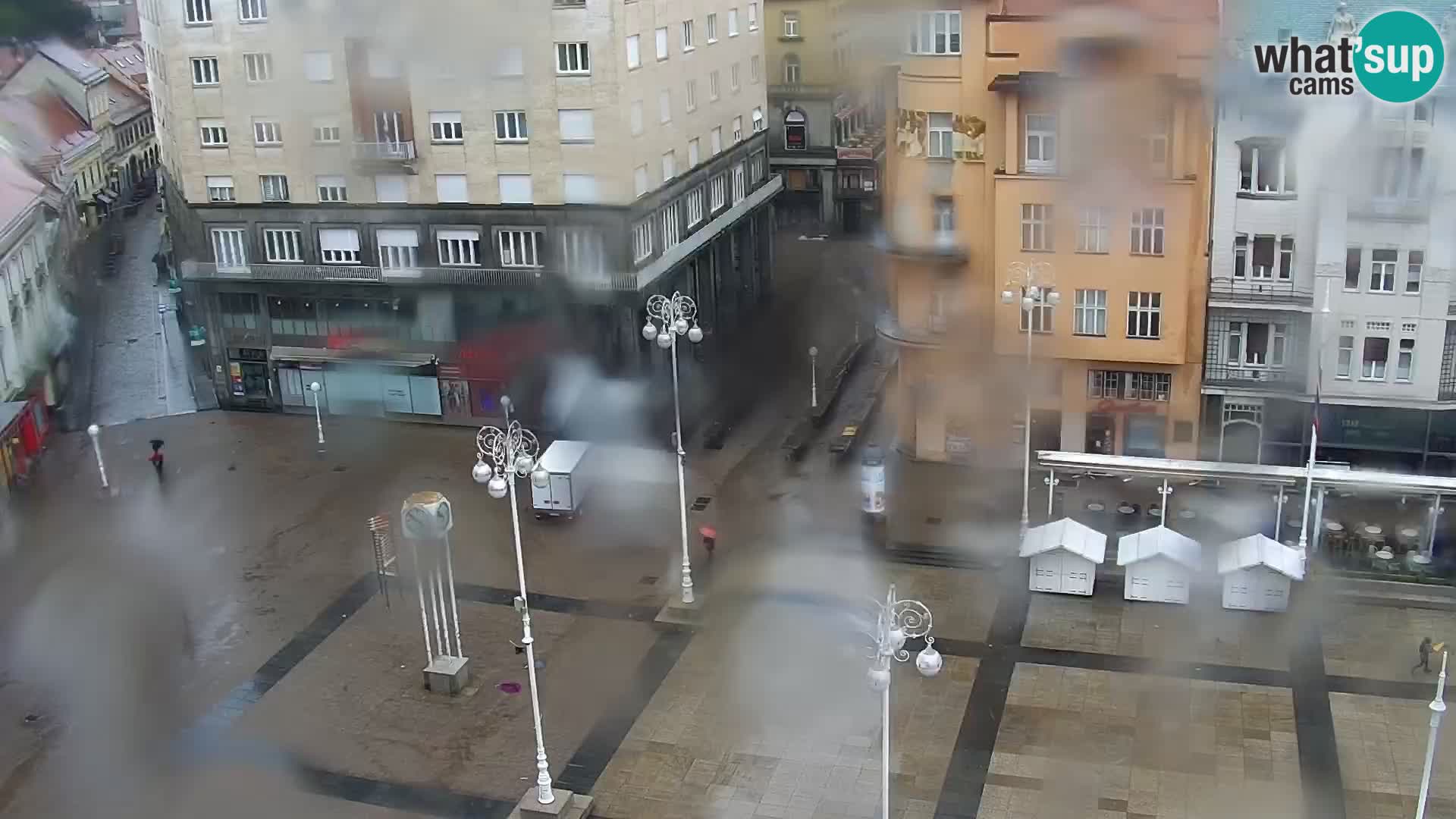 Trg Bana Jelačića web kamera Zagreb – Hotel Dubrovnik