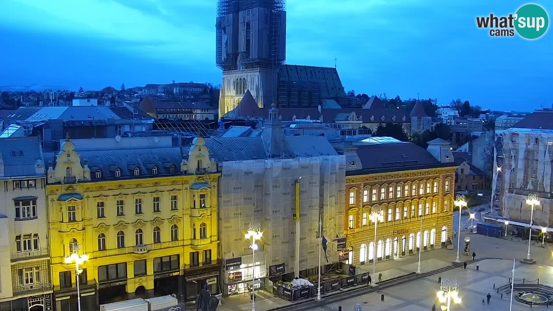 Trg Bana Jelačića web kamera Zagreb – Hotel Dubrovnik