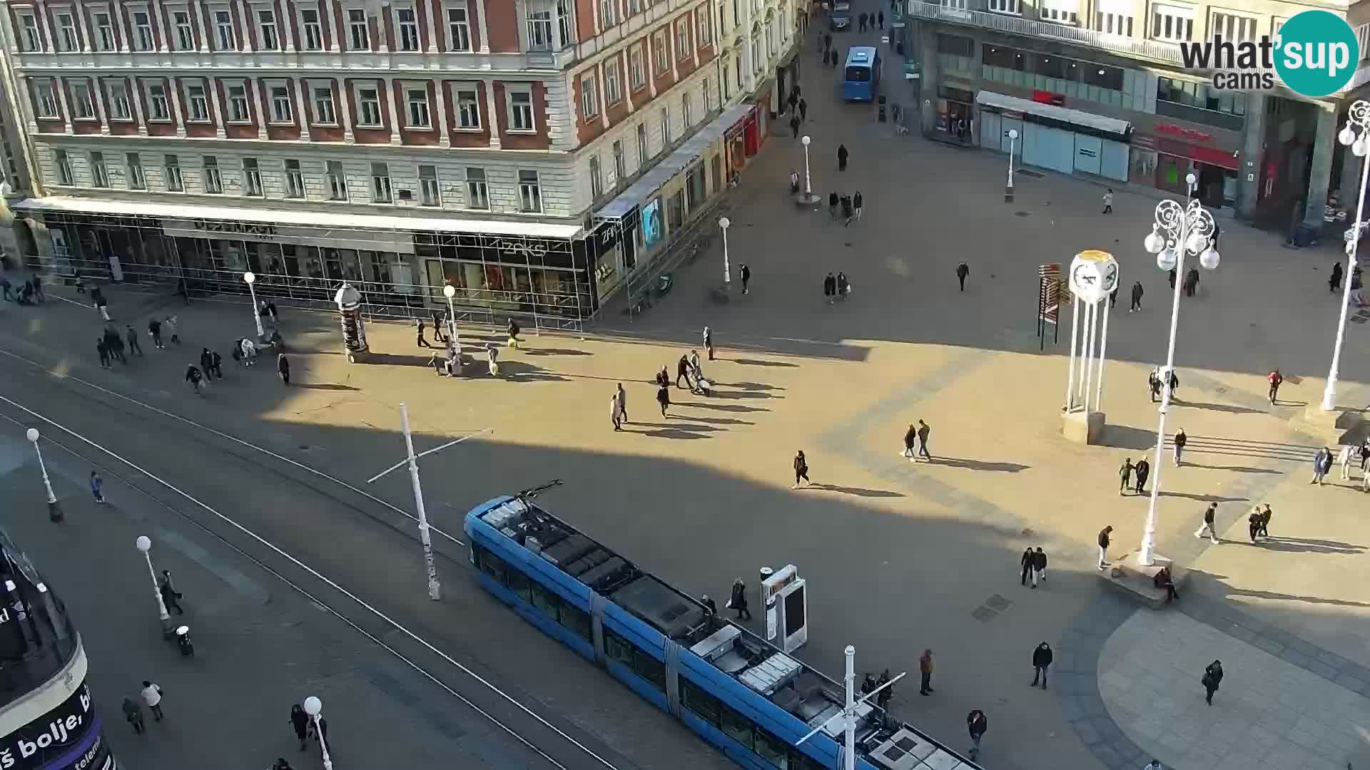 Ban Jelačić live cam Zagreb – Hotel Dubrovnik