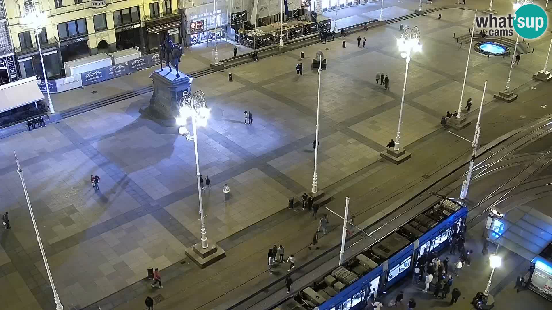 Trg Bana Jelačića web kamera Zagreb – Hotel Dubrovnik