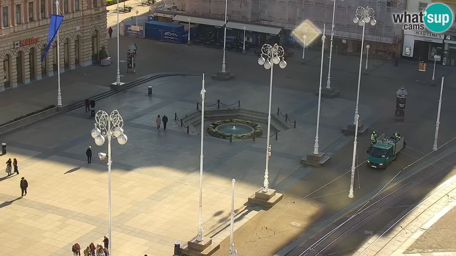 Trg Bana Jelačića v živo Zagreb – Hotel Dubrovnik