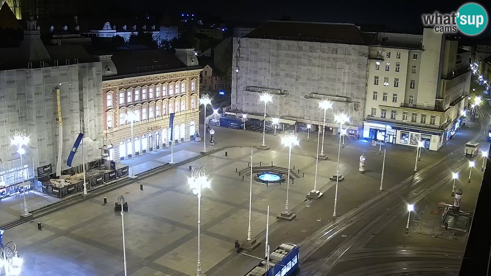 Trg Bana Jelačića v živo Zagreb – Hotel Dubrovnik