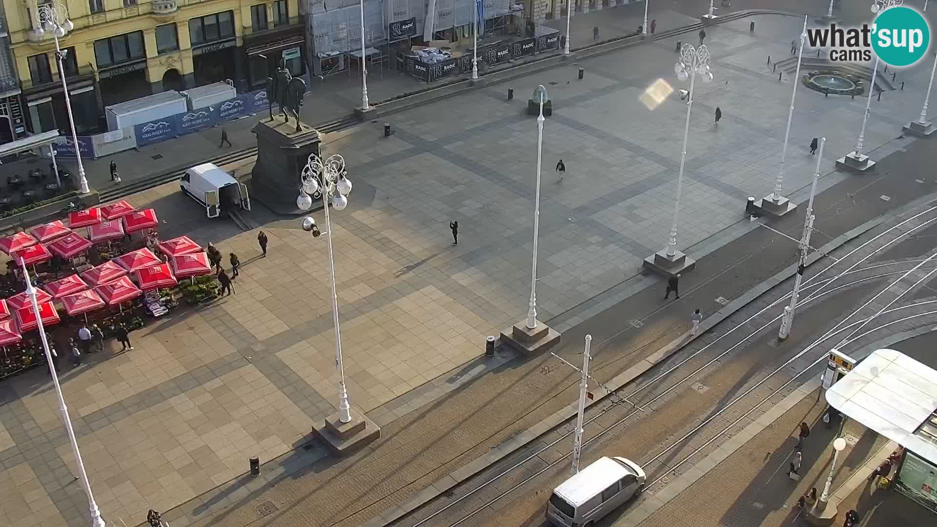 Trg Bana Jelačića web kamera Zagreb – Hotel Dubrovnik
