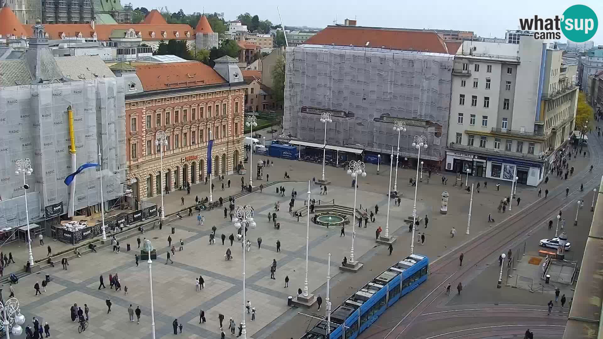 Trg Bana Jelačića v živo Zagreb – Hotel Dubrovnik