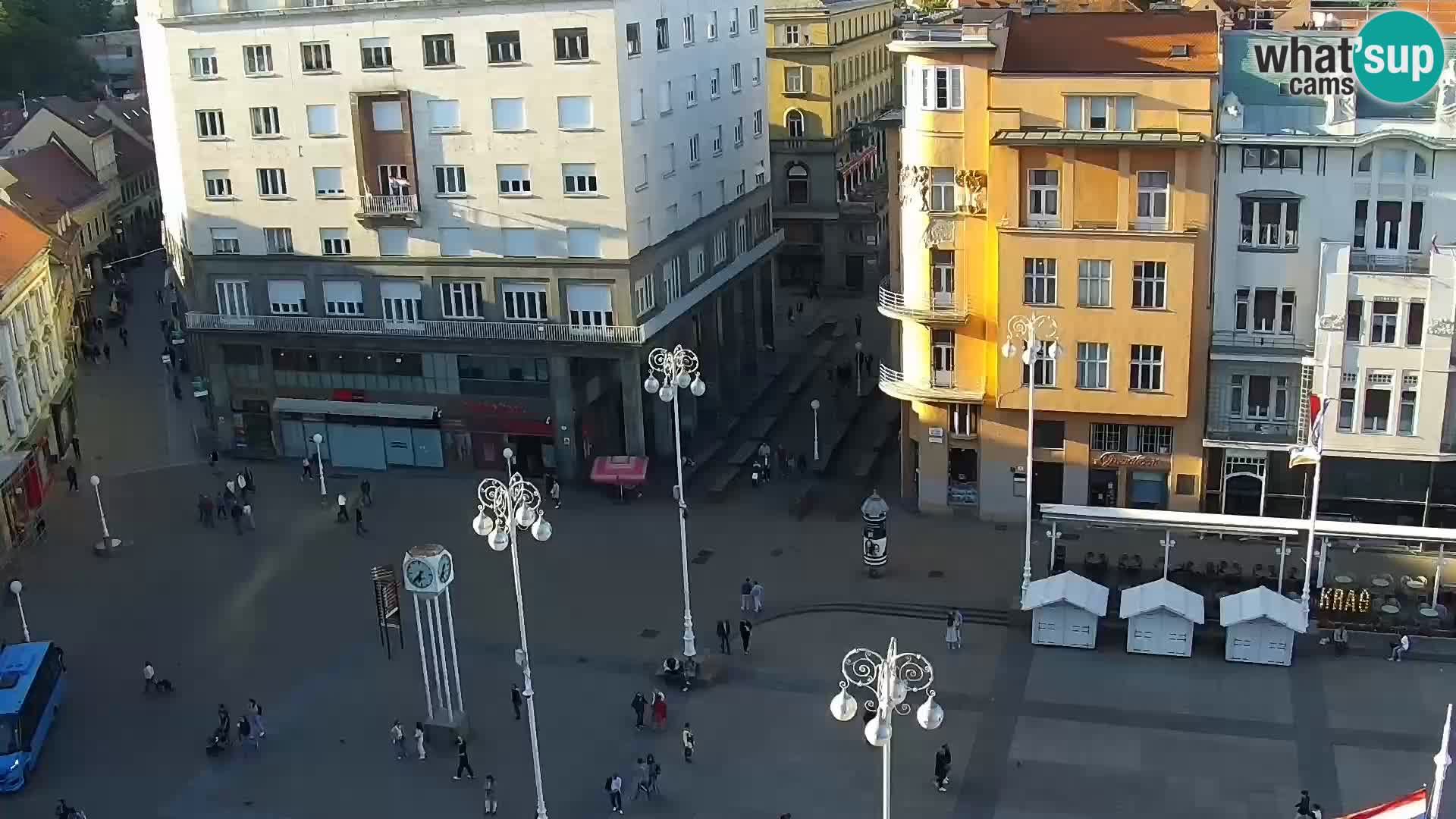 Trg Bana Jelačića v živo Zagreb – Hotel Dubrovnik