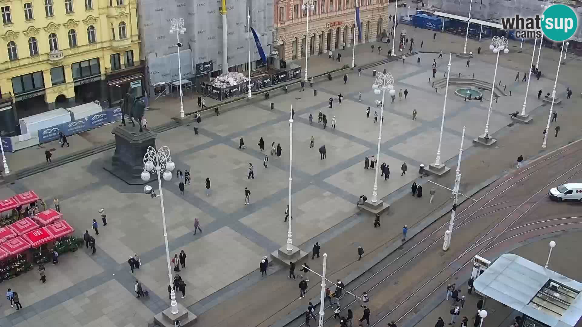 Trg Bana Jelačića web kamera Zagreb – Hotel Dubrovnik