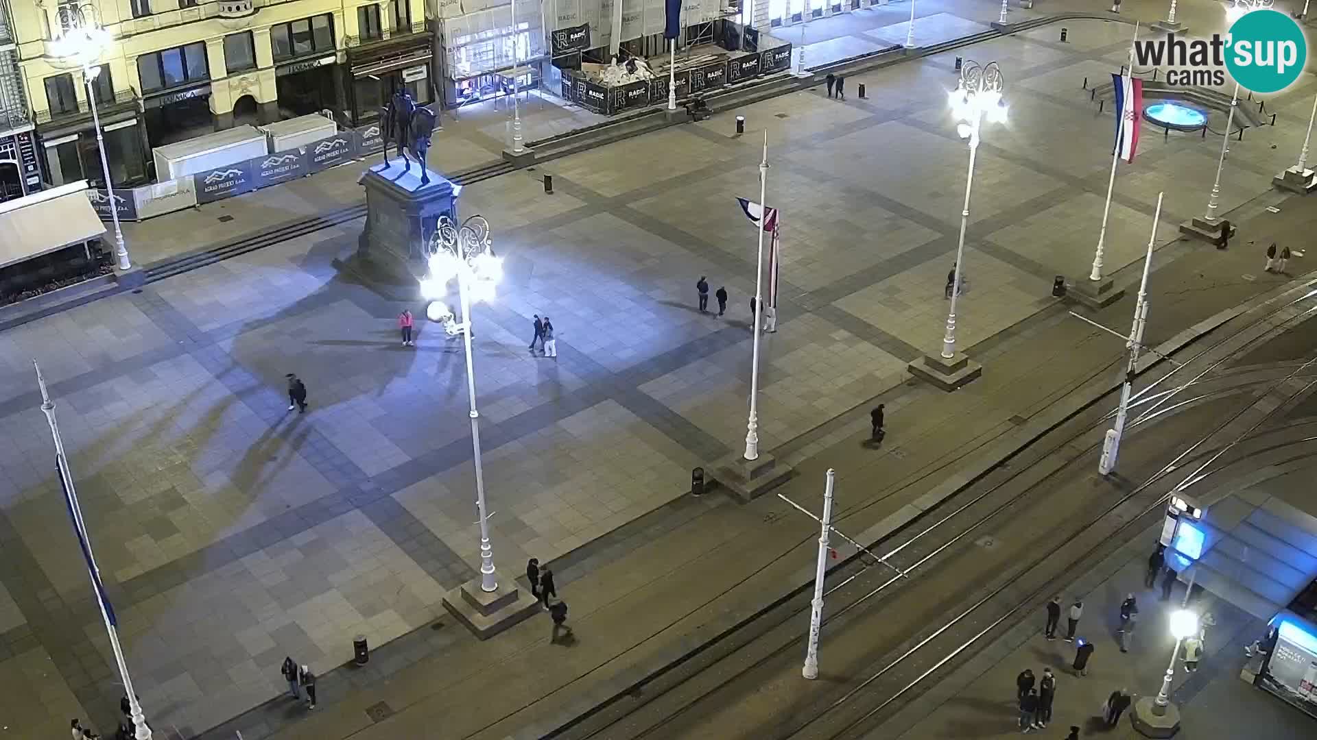 Trg Bana Jelačića v živo Zagreb – Hotel Dubrovnik