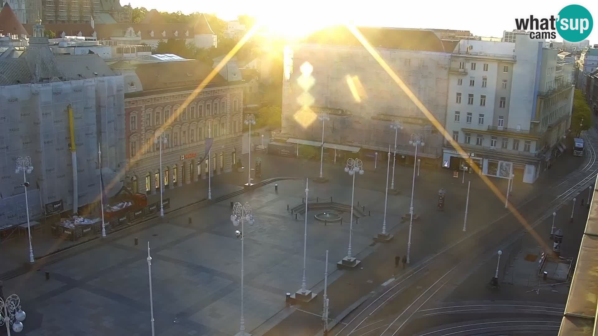 Trg Bana Jelačića web kamera Zagreb – Hotel Dubrovnik