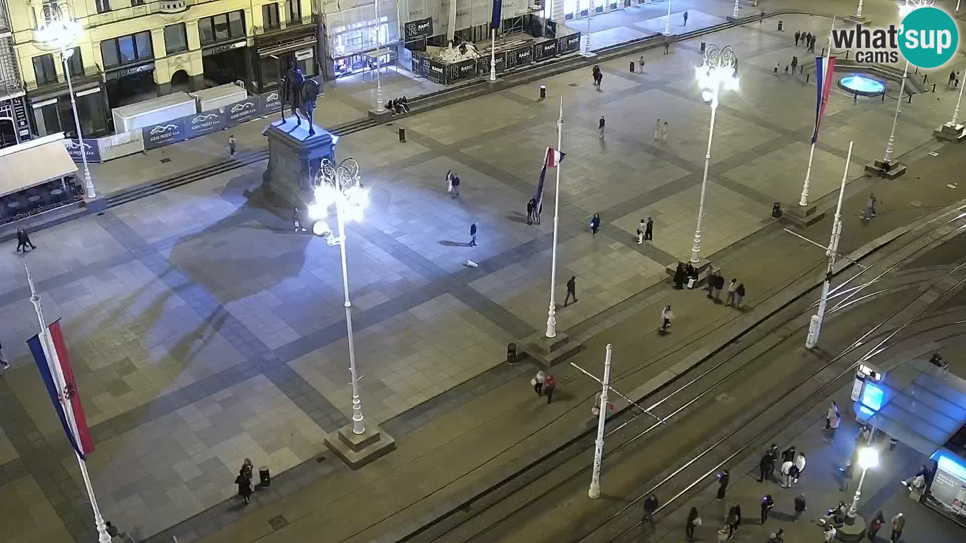 Trg Bana Jelačića web kamera Zagreb – Hotel Dubrovnik