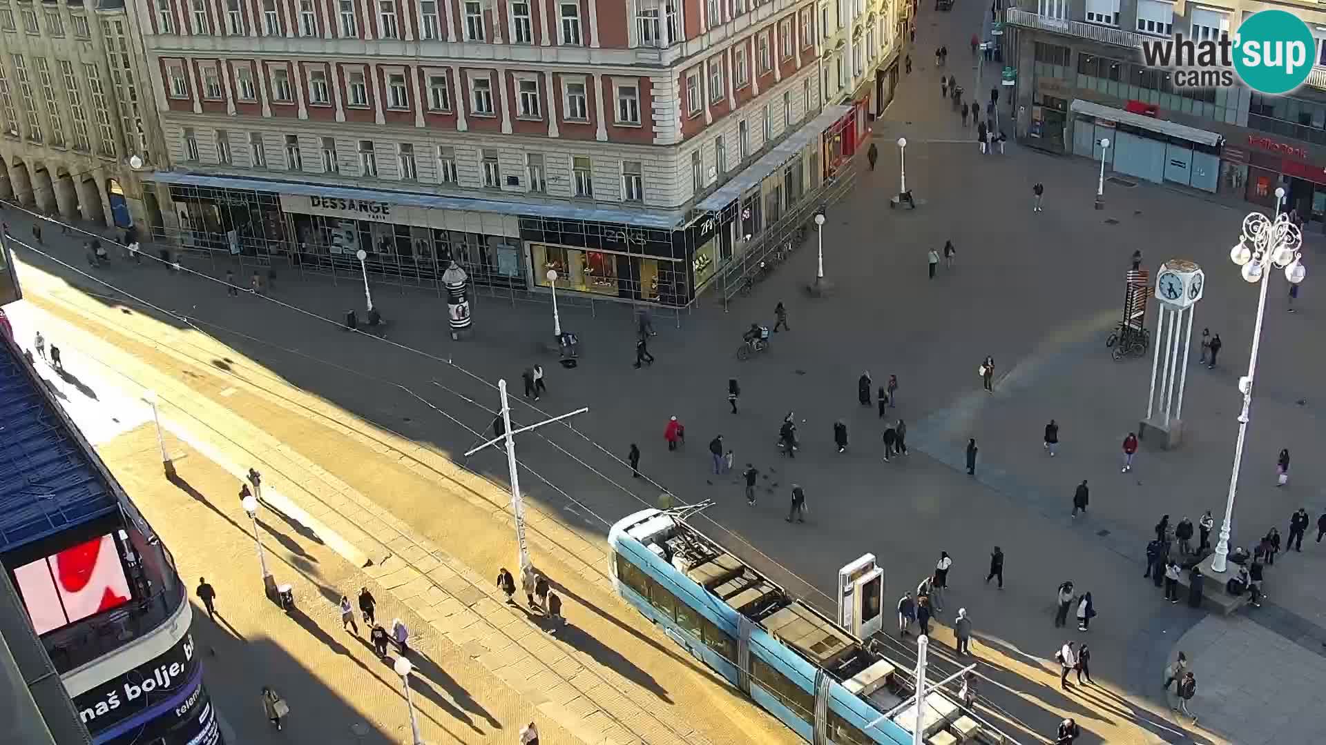 Piazza Ban Jelačić livecam Zagreb – Hotel Dubrovnik