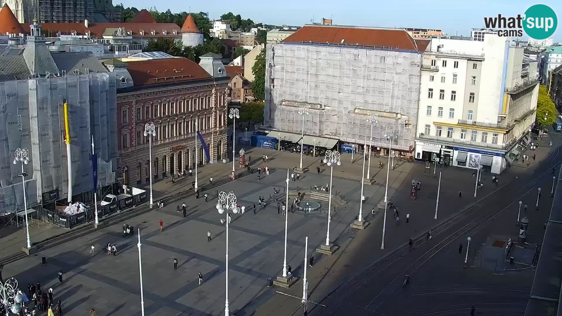 Trg Bana Jelačića web kamera Zagreb – Hotel Dubrovnik