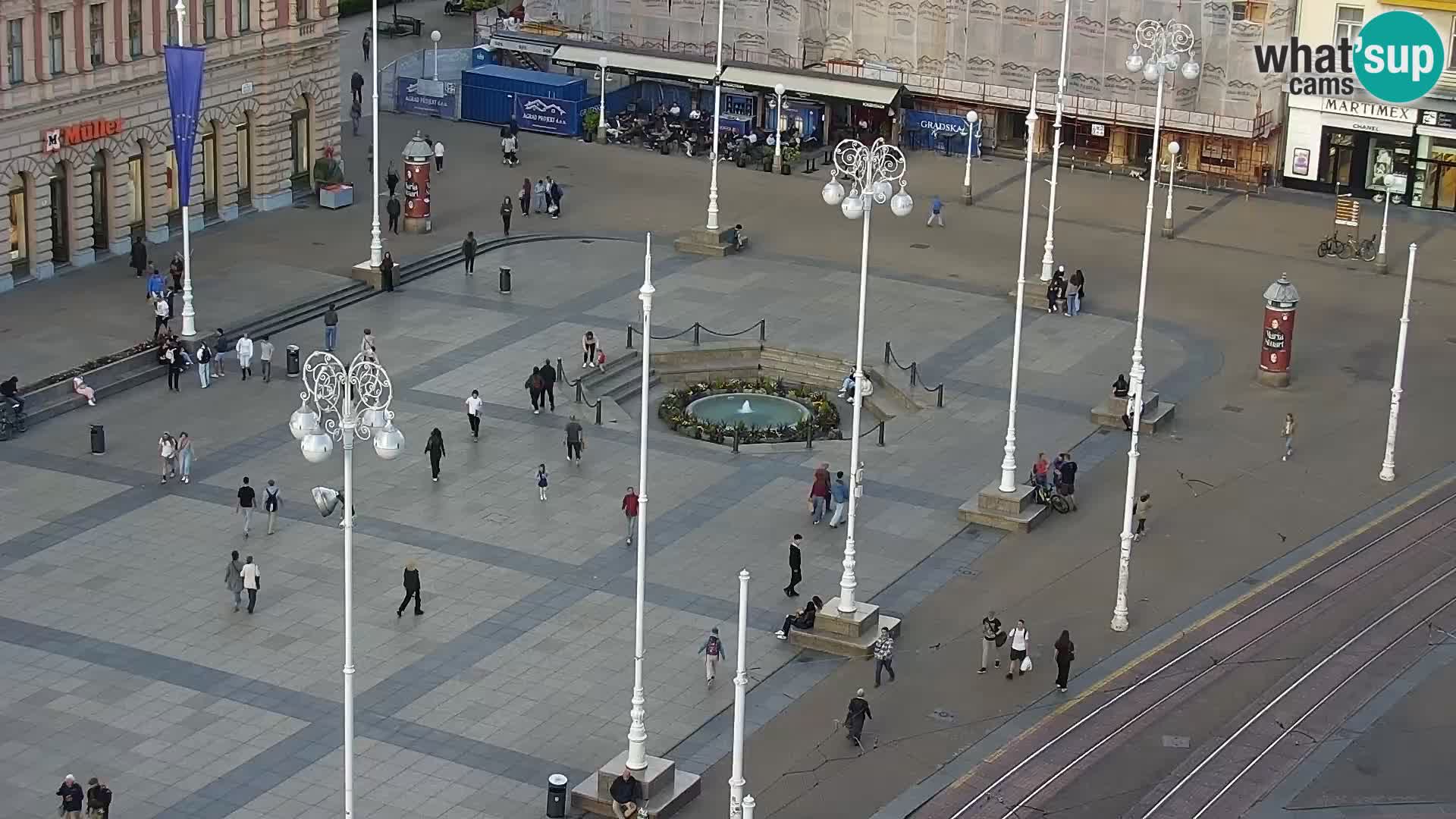 Trg Bana Jelačića v živo Zagreb – Hotel Dubrovnik
