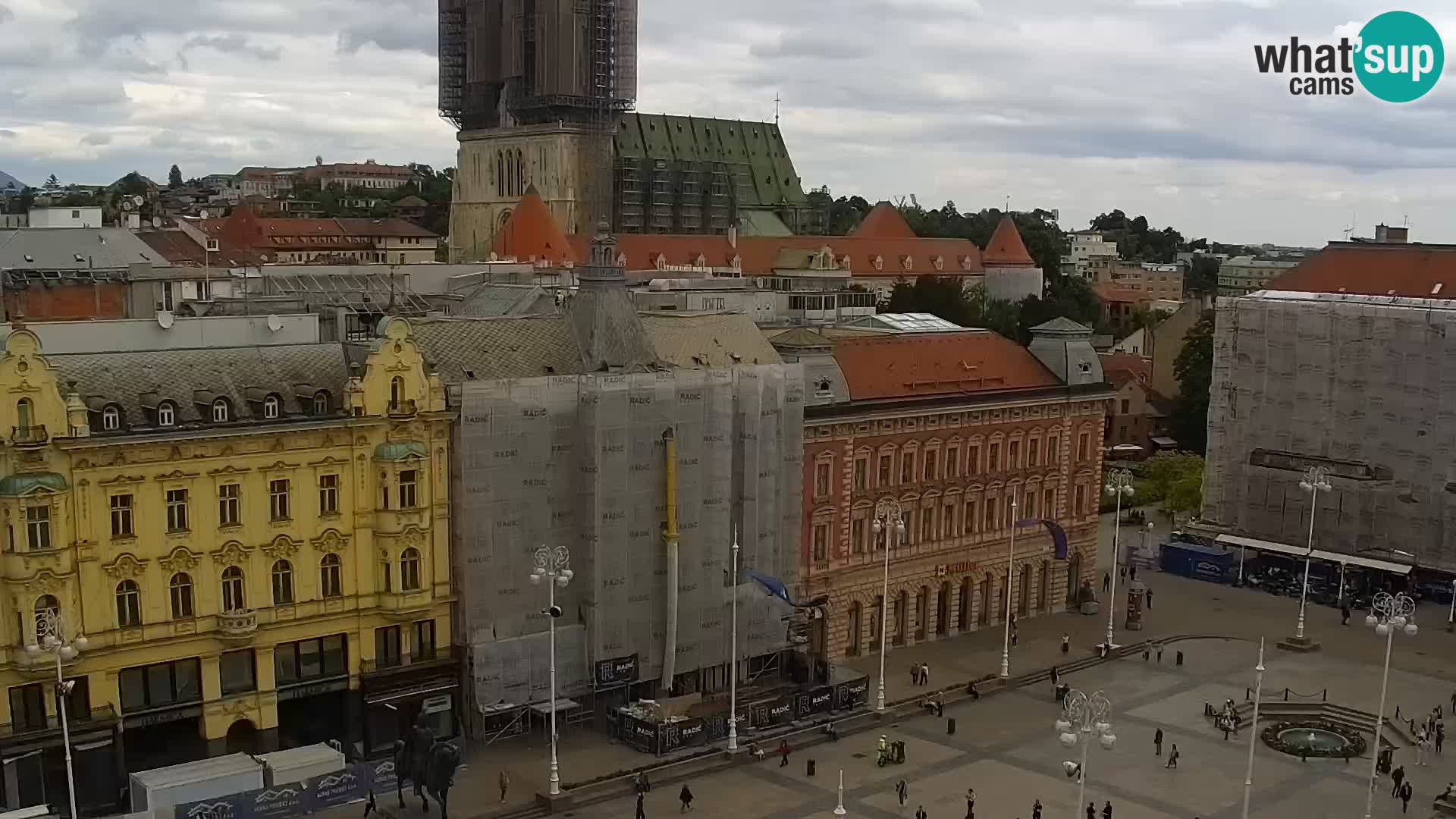 Trg Bana Jelačića v živo Zagreb – Hotel Dubrovnik
