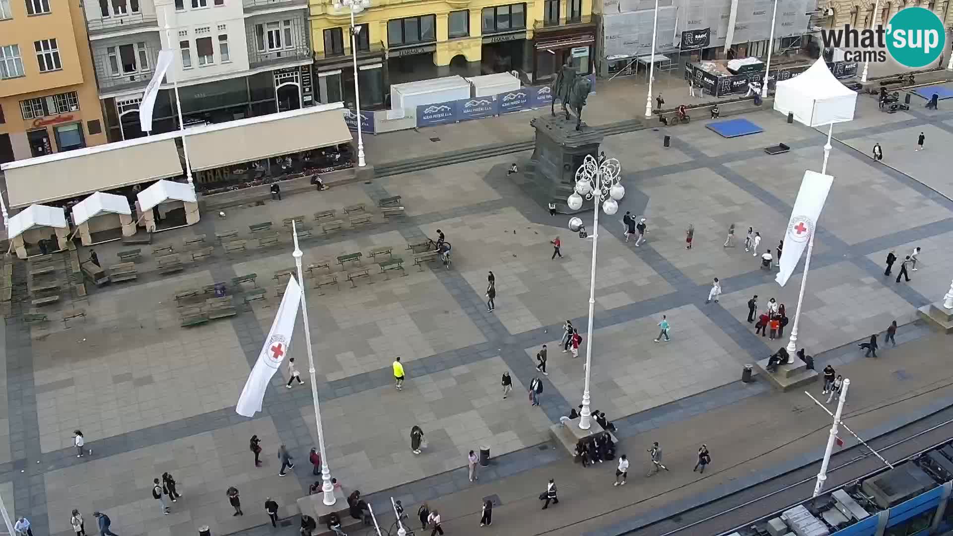 Trg Bana Jelačića v živo Zagreb – Hotel Dubrovnik
