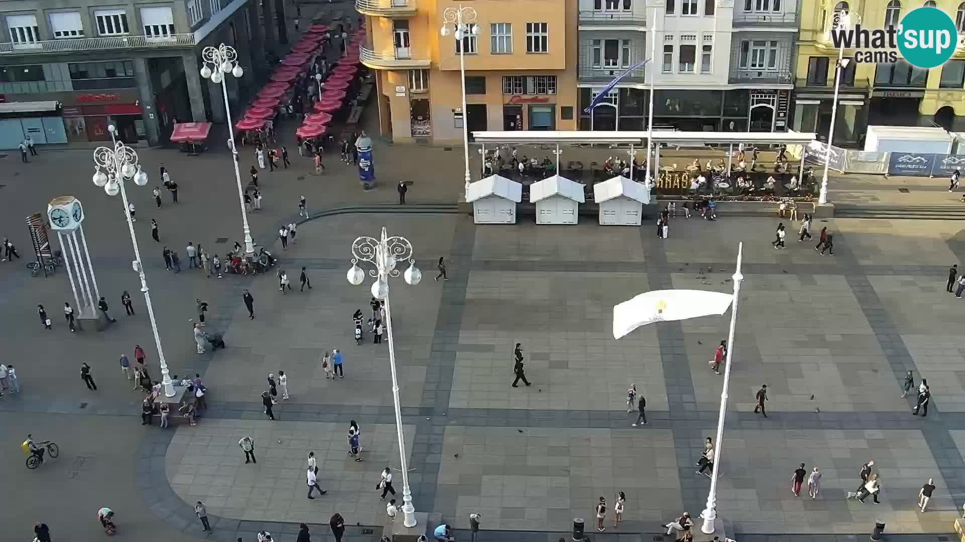 Trg Bana Jelačića web kamera Zagreb – Hotel Dubrovnik